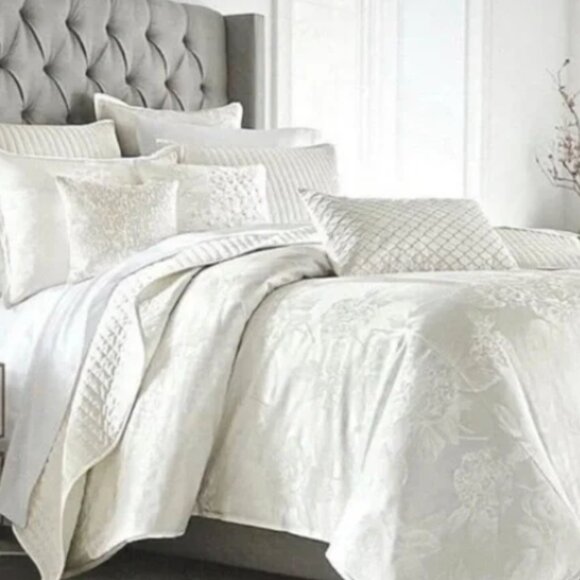 Hotel Collection Classic White Duvet Cover Set - Picture 1 of 11